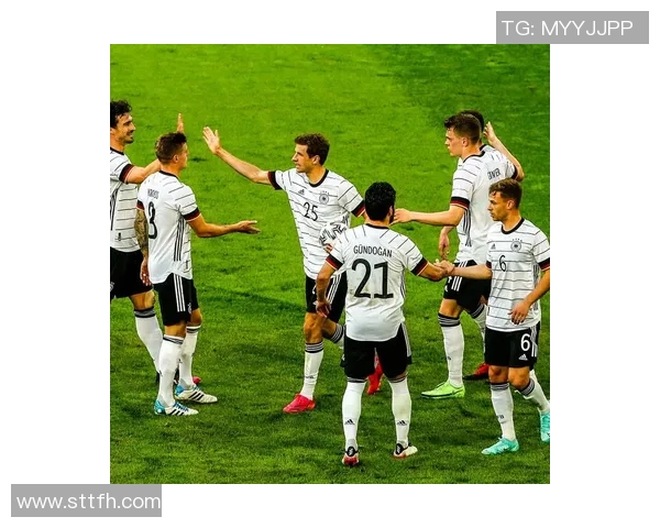 穆勒进球助力球队逆转胜利展现绝佳状态与团队默契